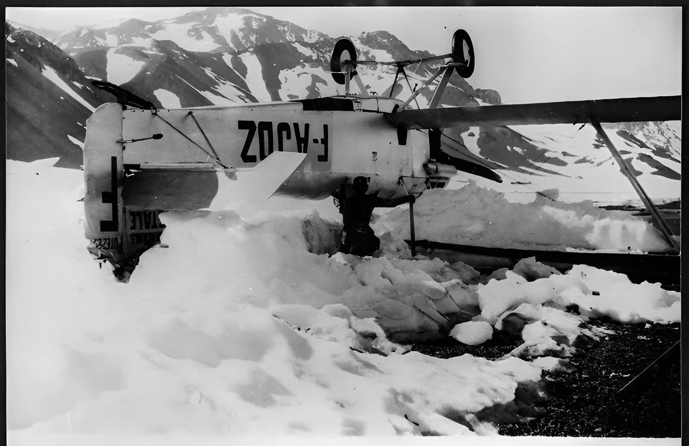 Potez 25 and Crossing the Andes